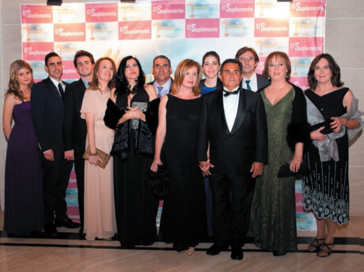 El equipo de Clínica Serrano recoge el galardón